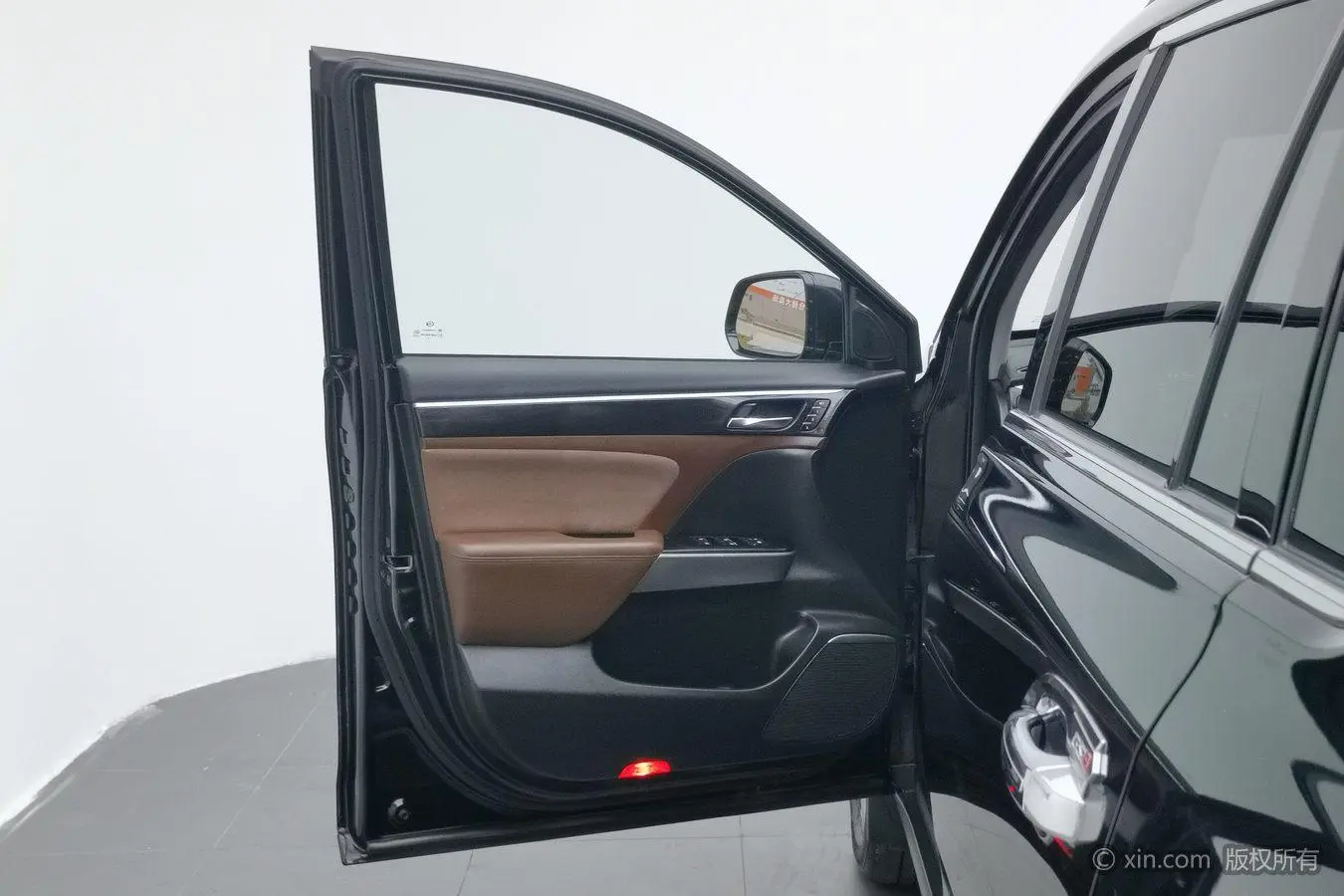 GAC Trumpchi GS8 390T two-wheel drive luxury Zhilian Edition 7 seats