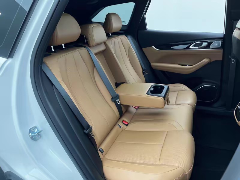 Geely Boyue L 2025