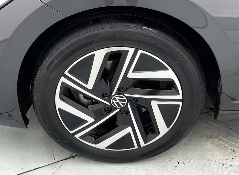 Volkswagen Sagitar 2023
