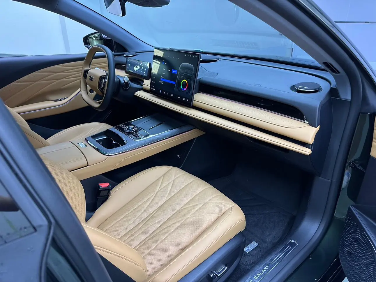 Geely Galaxy Galaxy Sparkle 8 PHEV 130km EM-i Premium Edition