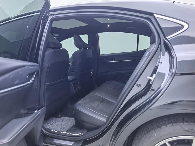 Toyota Camry 2024