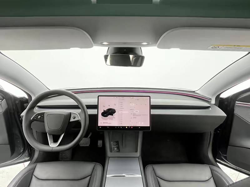 Tesla Model 3 2025