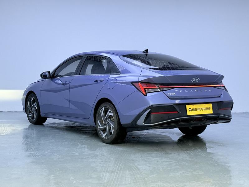 Hyundai Elantra 2023
