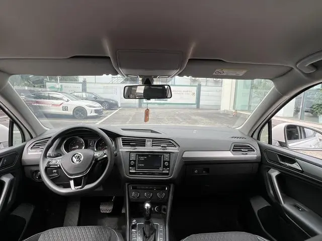 Volkswagen Tiguan L 330TSI automatic two-wheel drive comfort edition