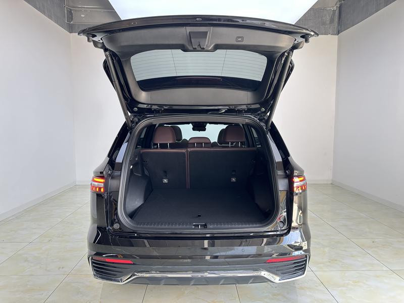 Geely Emgrand L 2024