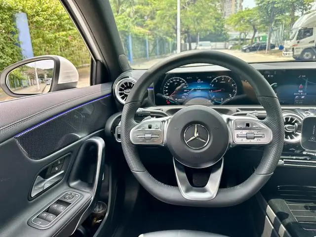 Mercedes-Benz Mercedes-Benz A-class A 200 L sports sedan dynamic Version