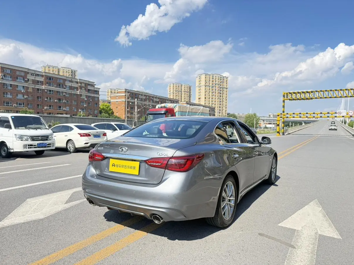Infiniti Infiniti Q50L 2.0T Comfort Edition