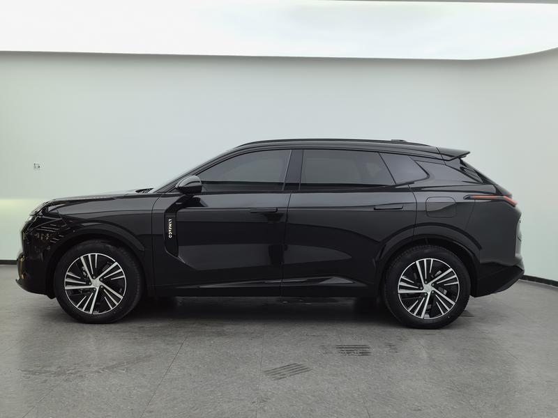 Lynk & Co Lynk&Co 08 EM-P 2023