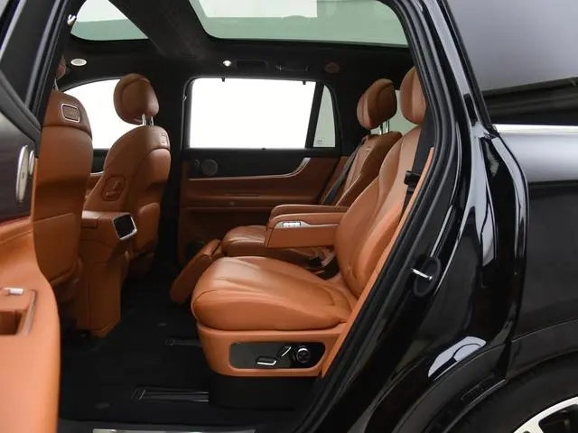 AITO Ask the world M9 Extended range Ultra six-seater version