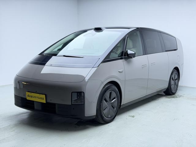 Li Auto Ideal MEGA 2025