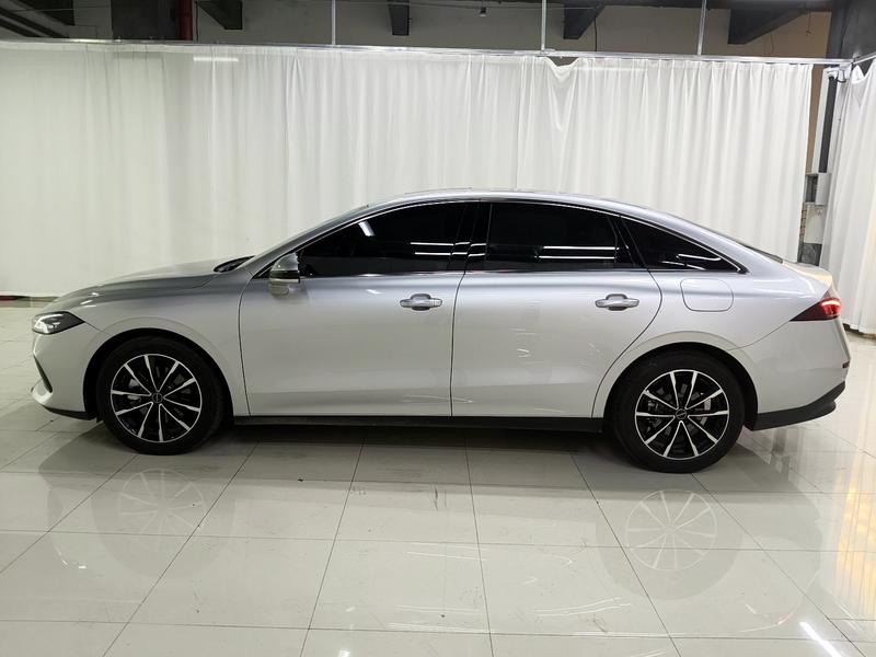 Roewe Roewe D7 DMH 2025