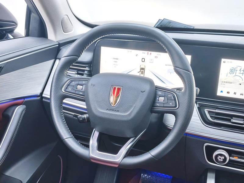 Hongqi Red Flag HS5 2025