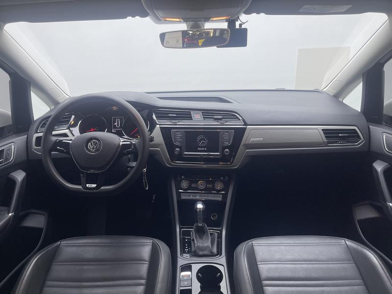 Volkswagen Touran L 2016
