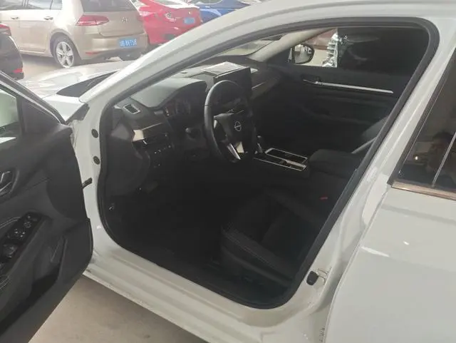Nissan Teana 2.0L XL-TLS Enjoy Edition