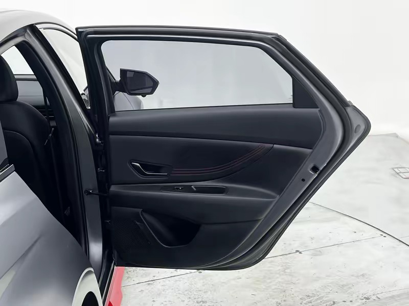 Hyundai Elantra 2023