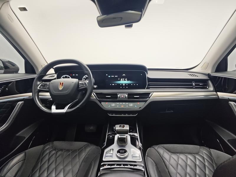Hongqi Red Flag HS5 2019