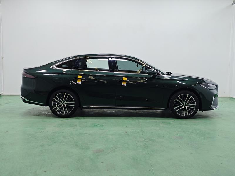 Geely Emgrand 2026