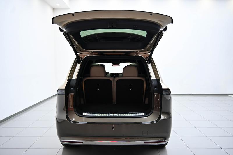 Li Auto Ideal L9 2026