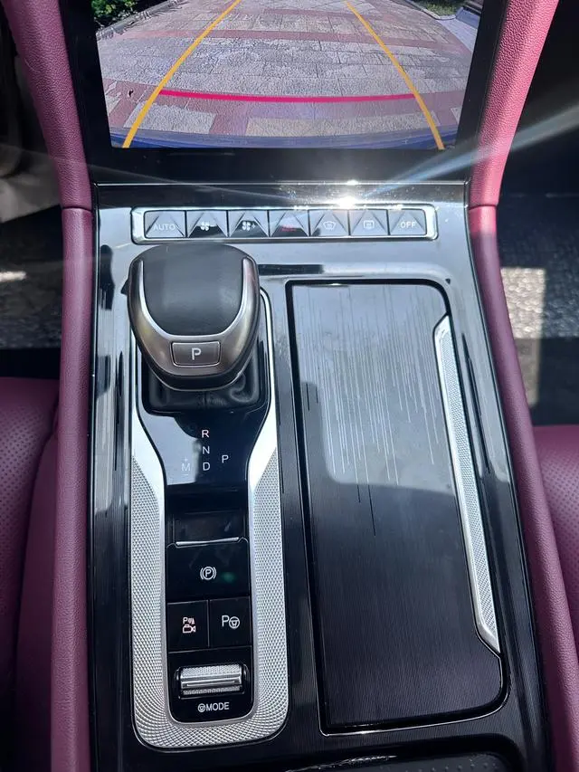 Hongqi Hongqi H5 2.0T Automatic Smart Union flag collar version