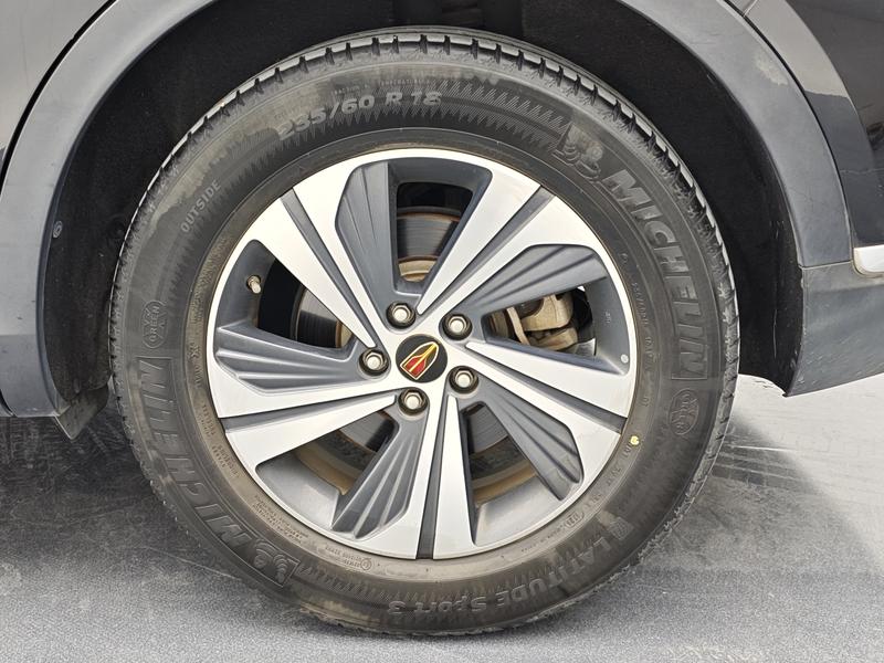 Hongqi Red Flag HS5 2019