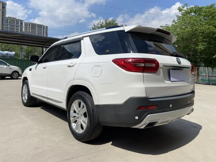 Changan Changan CS95 2.0T two-wheel drive Zhiyuan version