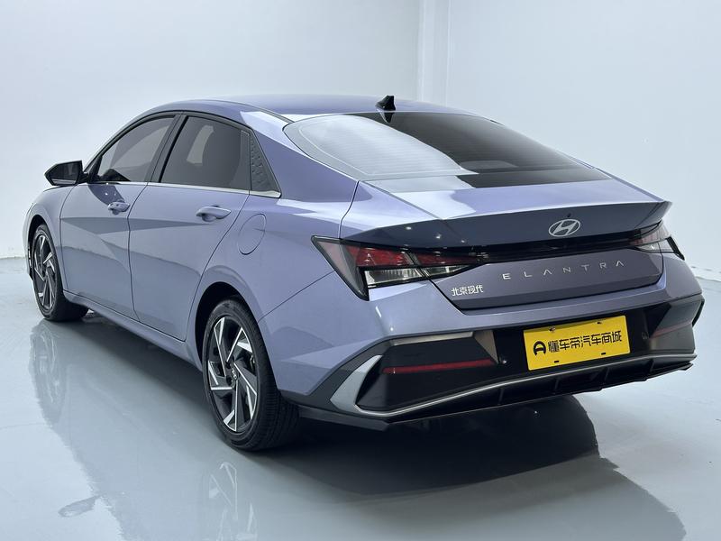 Hyundai Elantra 2023