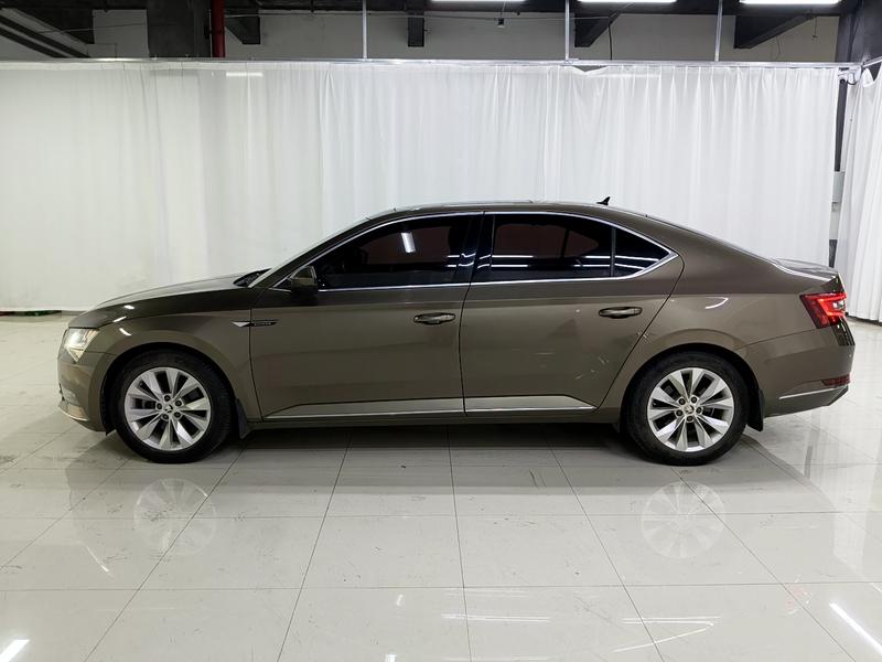 Skoda Superb 2016