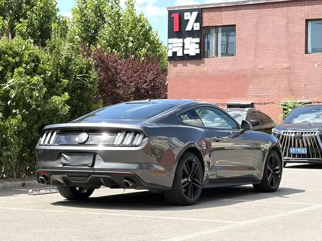 Ford Mustang 2.3T Sports Version