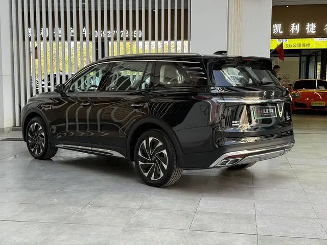 Hongqi Hongqi HS7 PHEV 2.0T four-wheel drive Qichang version 6 seats