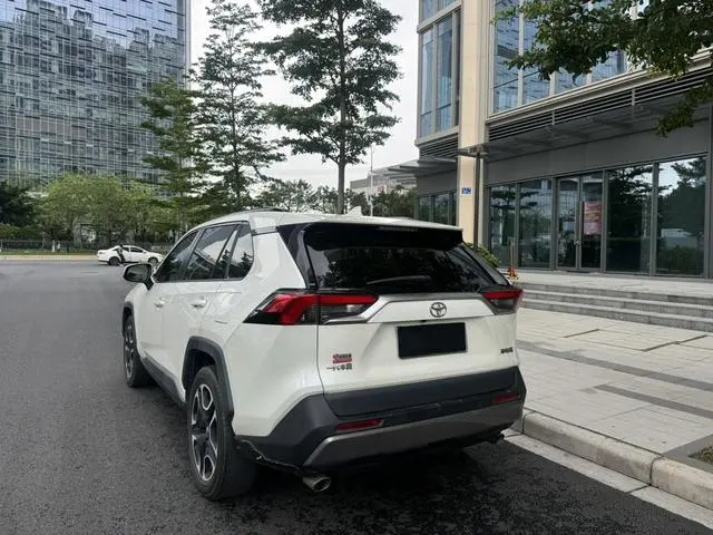 TOYOTA RAV4 Rongfang 2.0L CVT two-wheel drive premium edition
