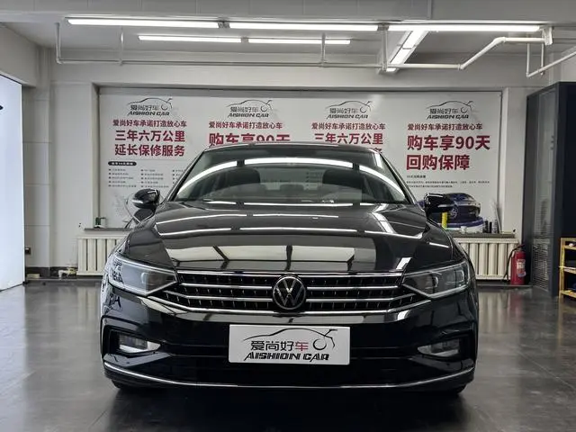 Volkswagen Magotan 2 million commemorative edition 330TSI DSG leading model