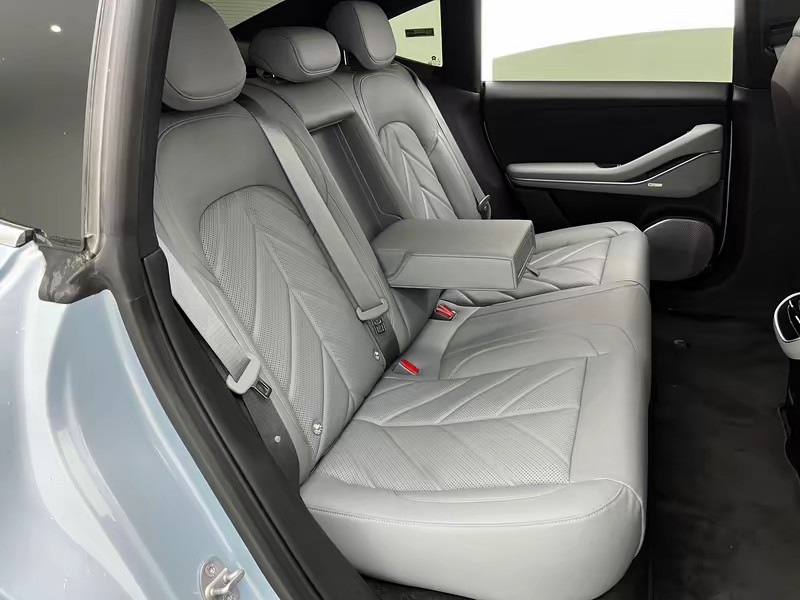 NIO NIO ET5 2025
