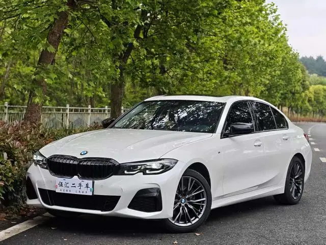 BMW BMW 3 Series 325i M Sports Yao Ye Suit