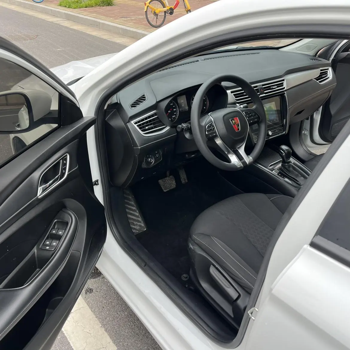 Roewe Roewe i5 1.5L automatic 4G Interconnection Linghao Version