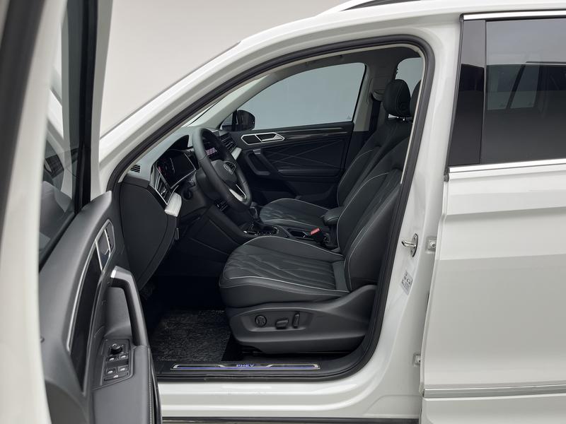 Volkswagen Tiguan L PHEV 2023