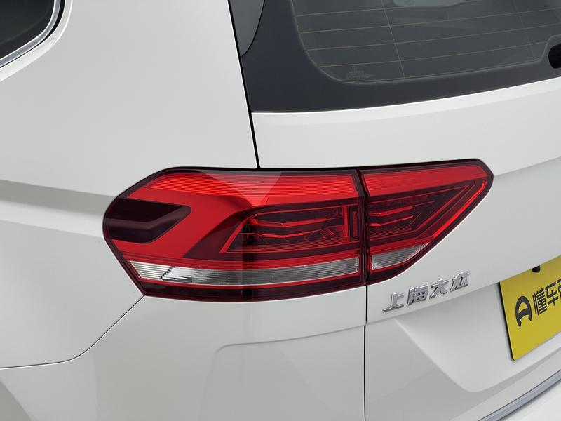 Volkswagen Touran L 2016