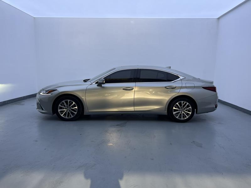 Lexus Lexus ES 2022