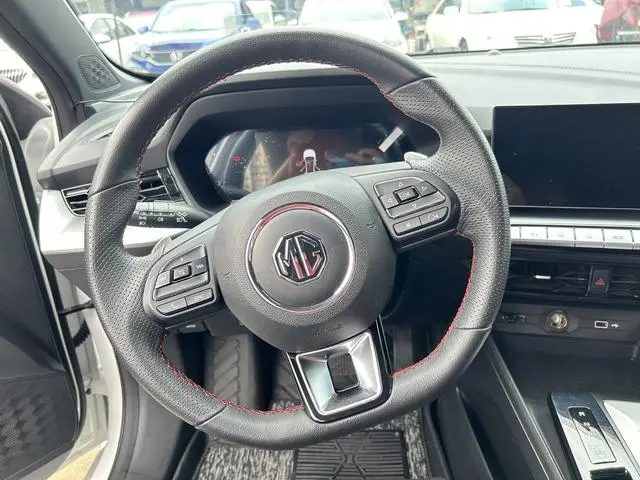 MG MG5 300TGI DCT Chaoyue Premium Edition
