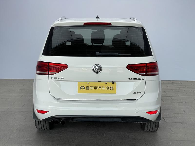 Volkswagen Touran L 2016