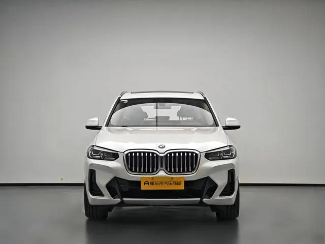 BMW BMW X3 Facelift xDrive25i M sports suit
