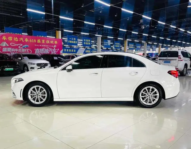 Mercedes-Benz Mercedes-Benz A-class A 200 L sports sedan
