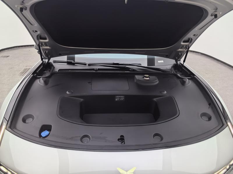 XPeng Xiaopeng P7 2025