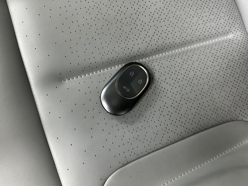 NIO NIO ET5 2024