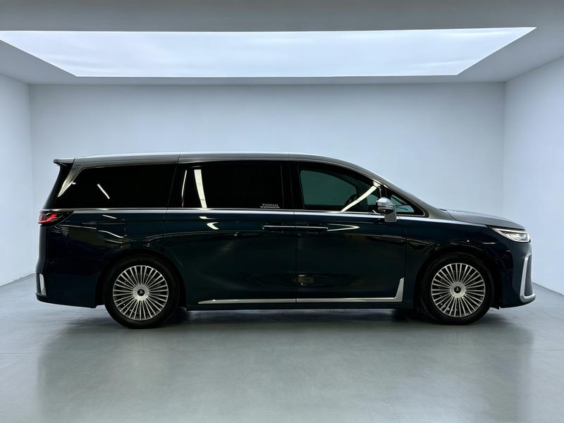Voyah Lantu Dreamer PHEV 2025