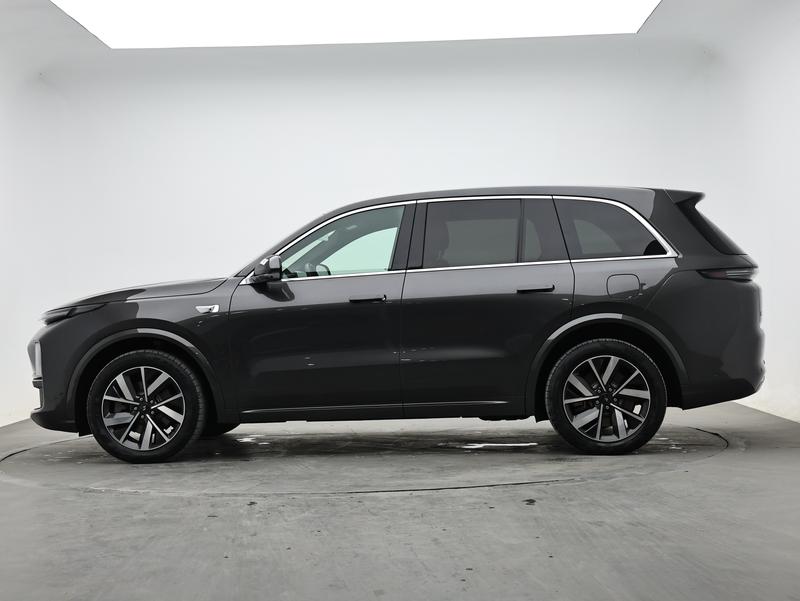 Li Auto Ideal L8 2023