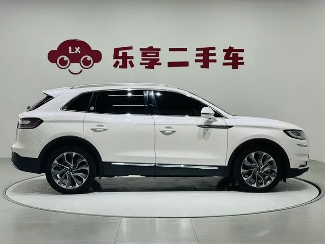 Lincoln Navigator 2.0T four-wheel drive Zunya Edition
