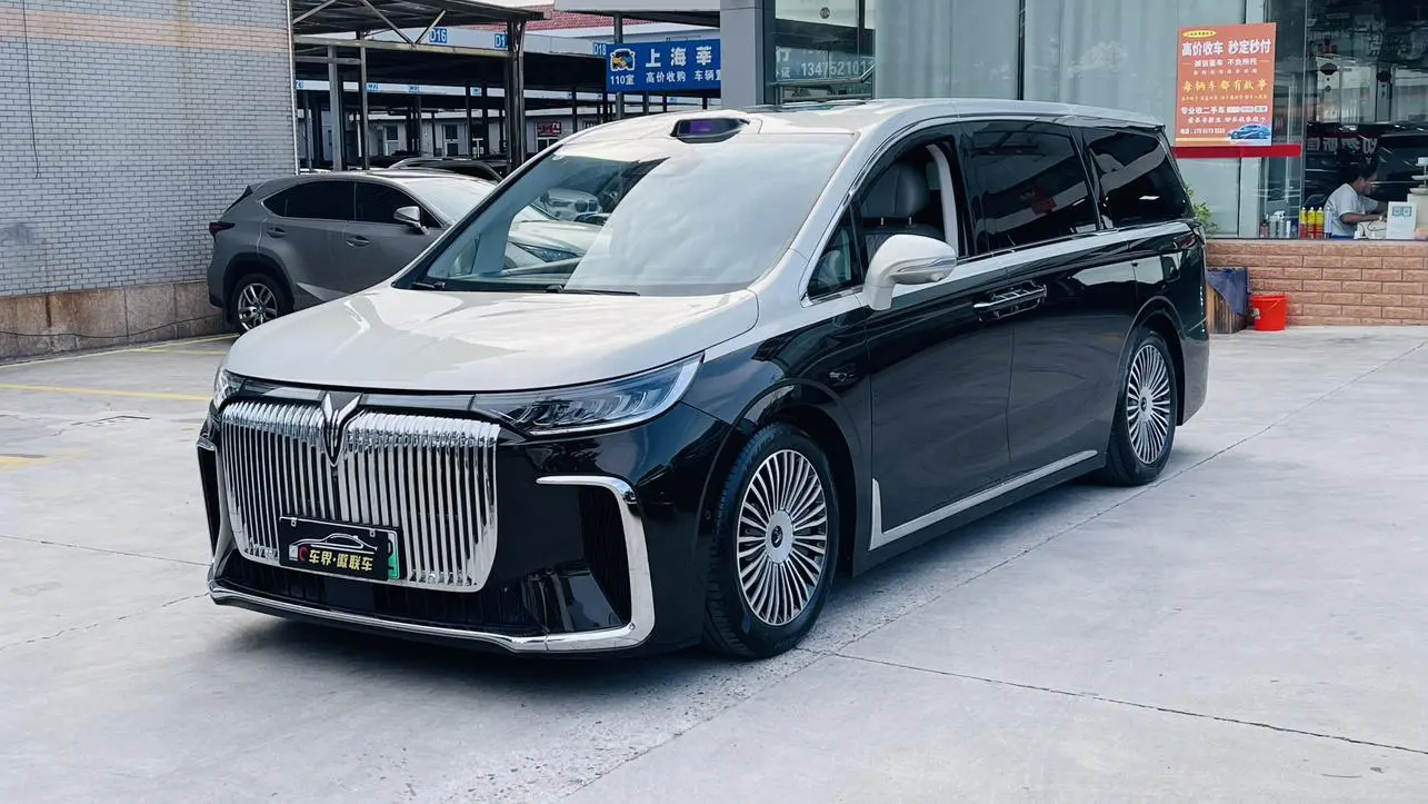 VOYAH Lantu Dreamer PHEV Four-wheel drive flagship dry version