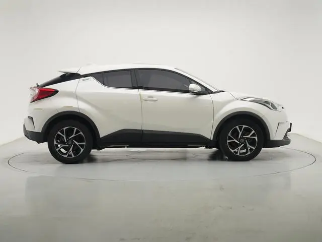 TOYOTA Toyota C-HR 2.0L Leading version