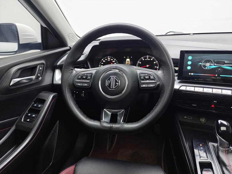 MG MG5 2021