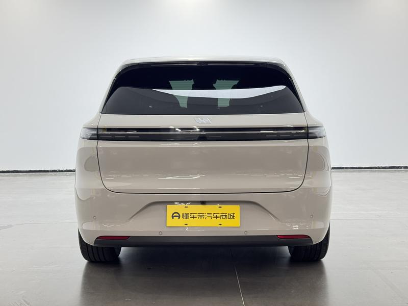 Li Auto Ideal L6 2024